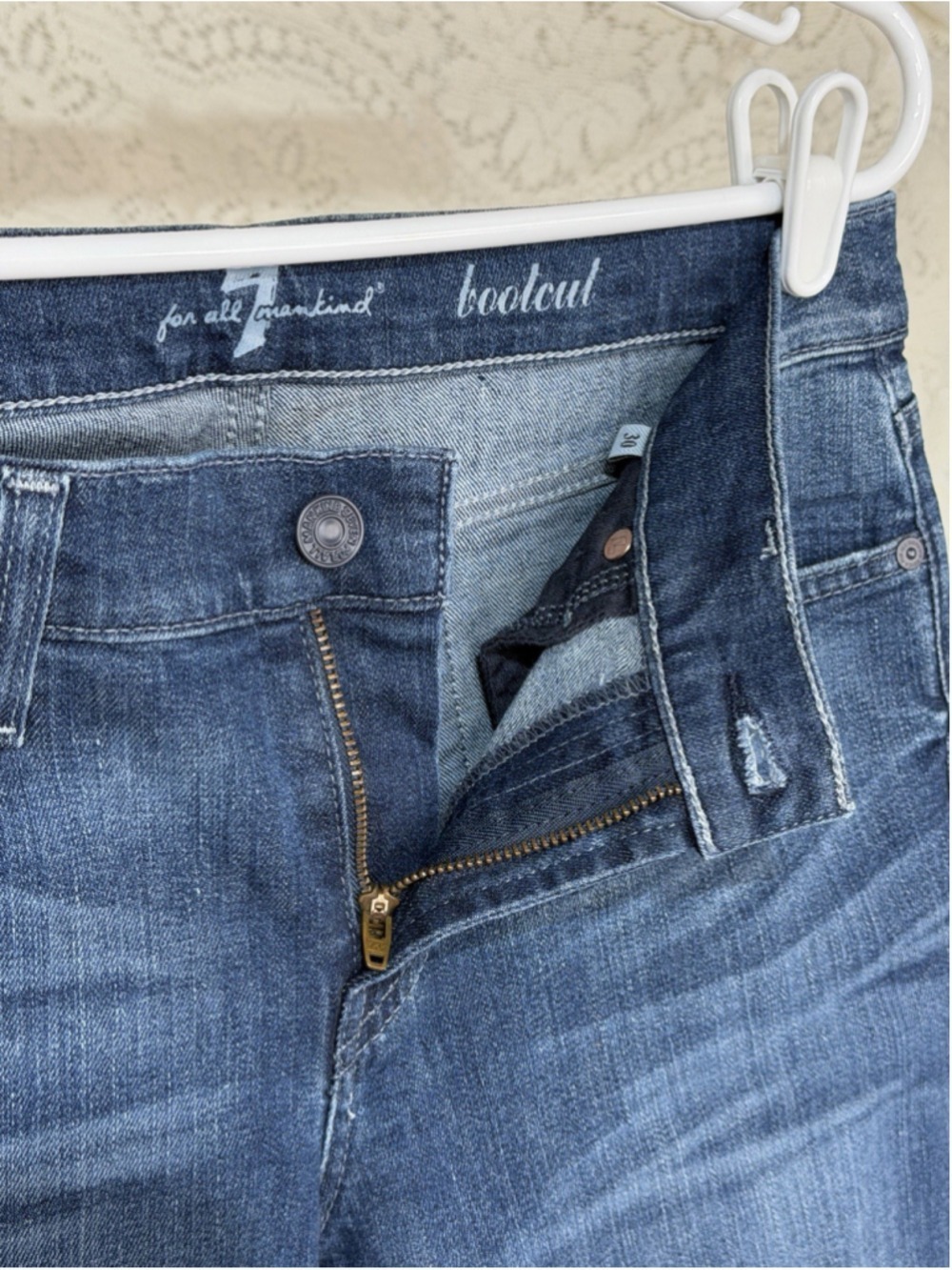 7 For All Mankind Jeans Womens 30x34 Blue Denim Low Rise Dojo Bootcut Faded Y2K - Picture 9 of 12